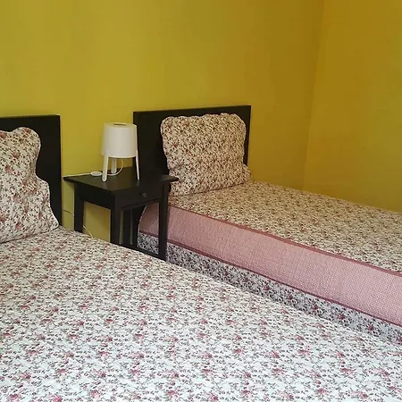 塞纳里奥卡迪塔旅舍 * Lisboa