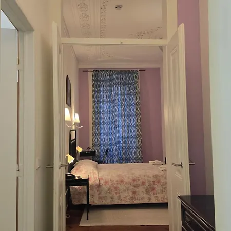 Cenário Catita Albergue Lisboa