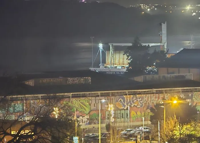 Cenário Catita Ostello *